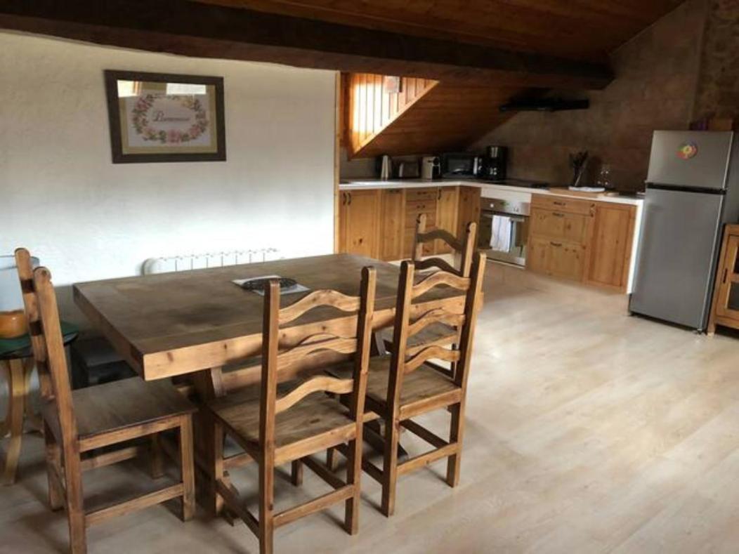 Charmant Appartement Dans Le Village/Coqueto Apartamento En El Pueblecito La Cabanasse Exterior foto